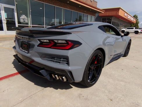 Used 2025 Chevrolet Corvette E-Ray w/ ZER Performance Package AWD/4WD image 5