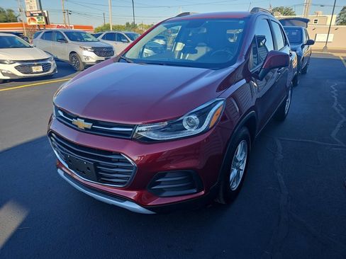 Used 2021 Chevrolet Trax LT w/ LT Convenience Package image 6