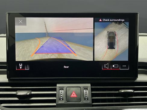 Used 2023 Audi Q5 e Premium Plus w/ Premium Plus Package image 11