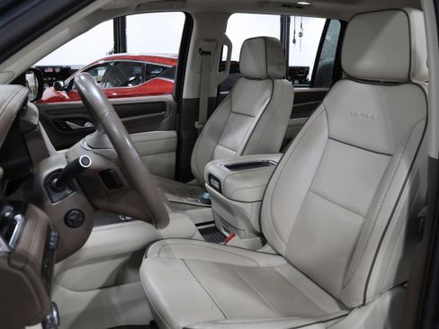 Used 2021 GMC Yukon XL Denali image 33