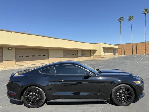 Used 2017 Ford Mustang GT Premium w/ Equipment Group 401A RWD image 8