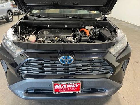 Used 2021 Toyota RAV4 LE AWD/4WD image 9