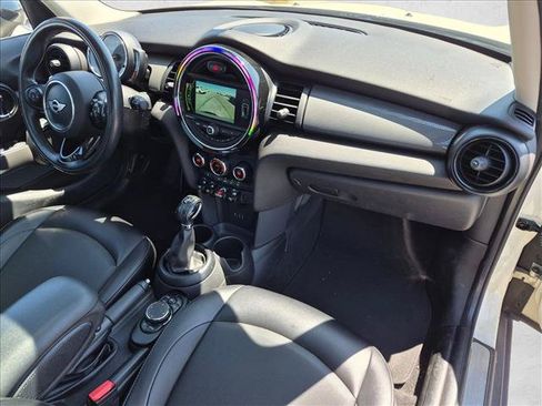 Used 2018 MINI Cooper 4-Door Hardtop FWD image 20