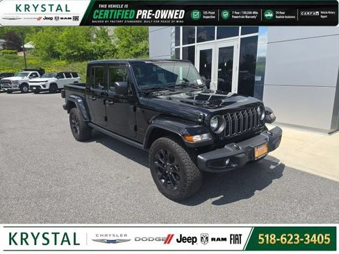 Used 2025 Jeep Gladiator Sport AWD/4WD image 1