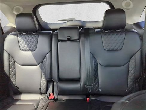 Used 2024 Ford Edge Titanium image 25