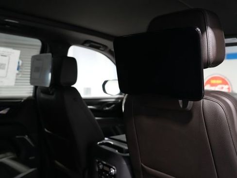 Used 2021 GMC Yukon XL Denali w/ Denali Premium Package AWD/4WD image 23