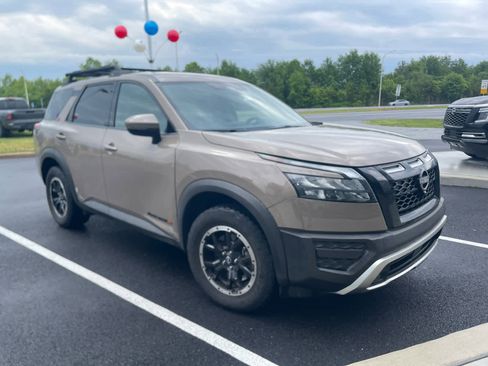 Used 2023 Nissan Pathfinder Rock Creek AWD/4WD image 3