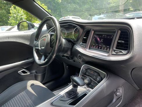 Used 2018 Dodge Challenger SXT image 39