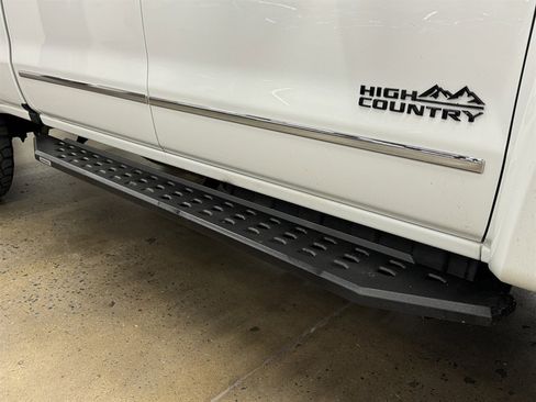 Used 2019 Chevrolet Silverado 2500 High Country w/ Duramax Plus Package image 22