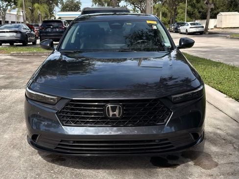 Used 2023 Honda Accord EX-L image 3