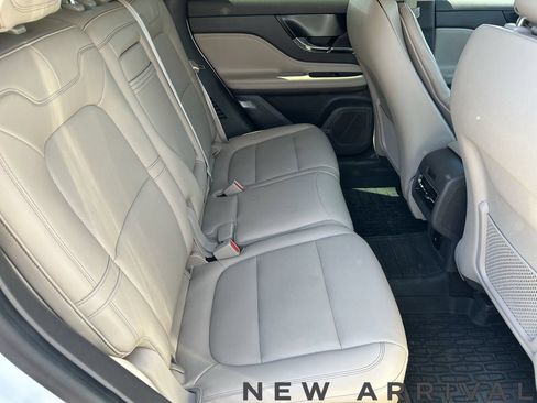 Used 2020 Lincoln Corsair FWD w/ Premium Package image 12