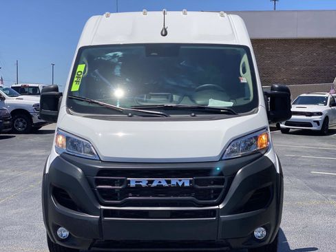 Used 2025 RAM ProMaster 2500 w/ Convenience Group FWD image 12