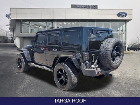 Used 2012 Jeep Wrangler Unlimited Sahara AWD/4WD image 6