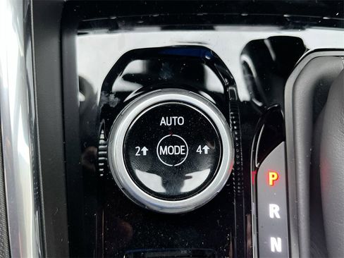 New 2026 GMC Canyon Elevation w/ Convenience Package image 27