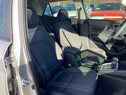 New 2026 Hyundai Venue SEL FWD image 31