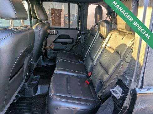 Used 2020 Jeep Wrangler Unlimited Sahara image 14
