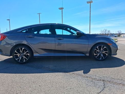 Used 2019 Honda Civic Sport image 4