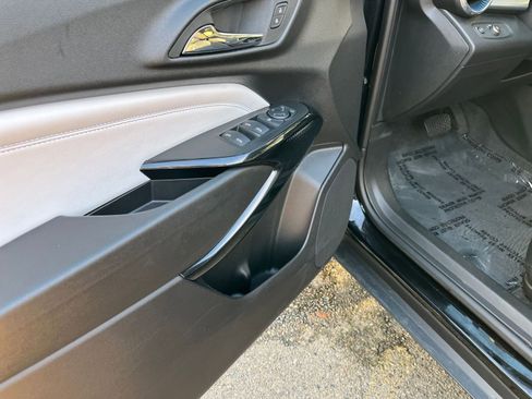 Used 2025 Chevrolet Trax LT image 20