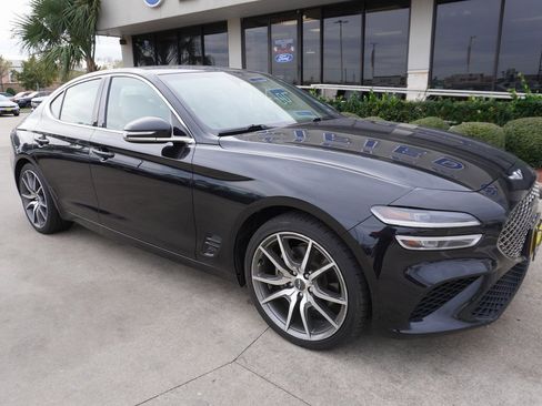 Used 2023 Genesis G70 2.0T image 1