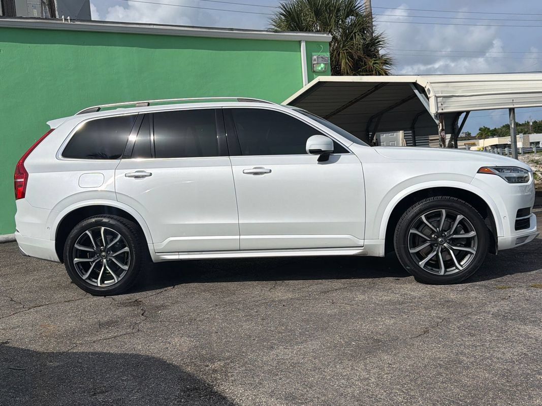 Used 2018 Volvo XC90 T6 Momentum w/ Convenience Package AWD/4WD image 6