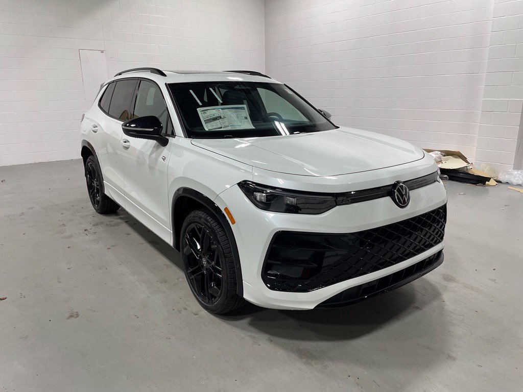 New 2026 Volkswagen Tiguan SE R-Line AWD/4WD image 6