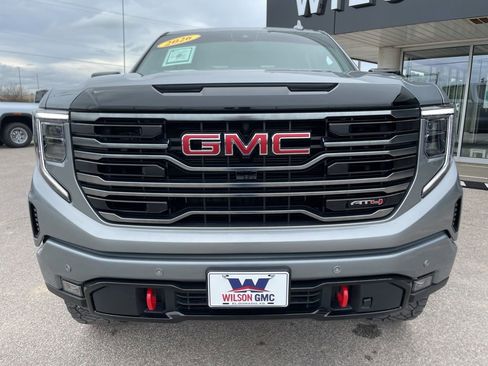 Used 2026 GMC Sierra 1500 AT4 w/ AT4 Premium Package AWD/4WD image 8