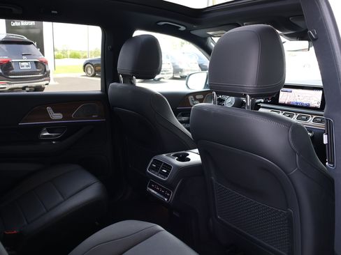 Certified 2025 Mercedes-Benz GLS 450 4MATIC w/ AMG Line Exterior image 29