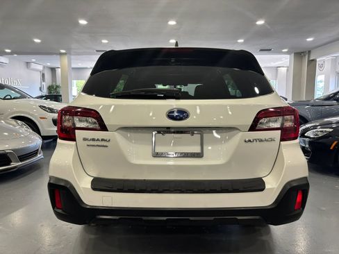 Used 2019 Subaru Outback 2.5i Touring AWD/4WD image 6