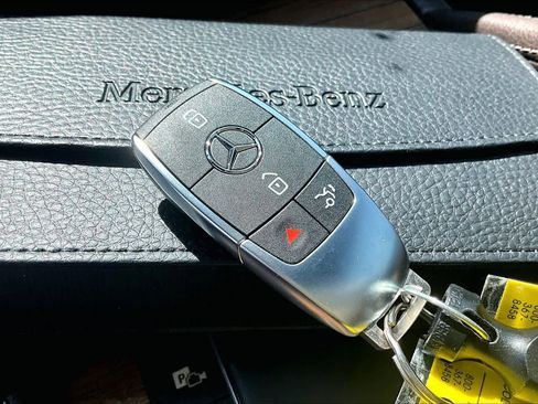 Used 2022 Mercedes-Benz GLE 350 GLE 350 image 15