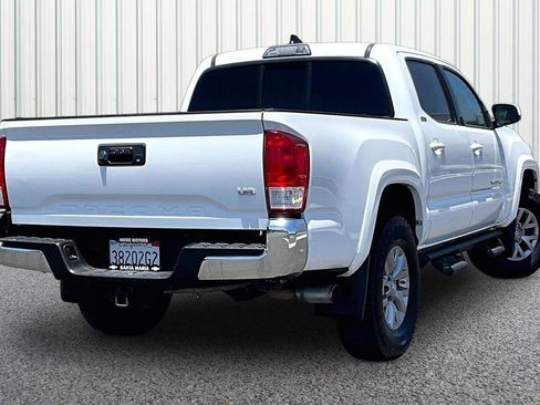 Used 2017 Toyota Tacoma SR5 w/ Tow Package RWD image 23