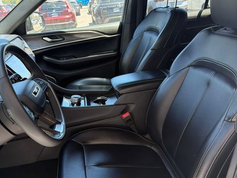 Used 2024 Jeep Grand Cherokee Limited 4xe AWD/4WD image 6