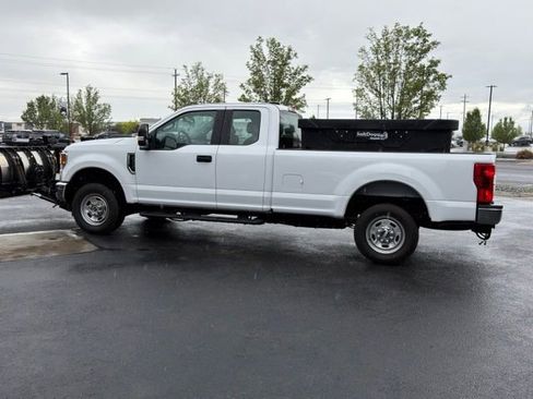 Used 2022 Ford F250 XL w/ Power Equipment Group AWD/4WD image 5