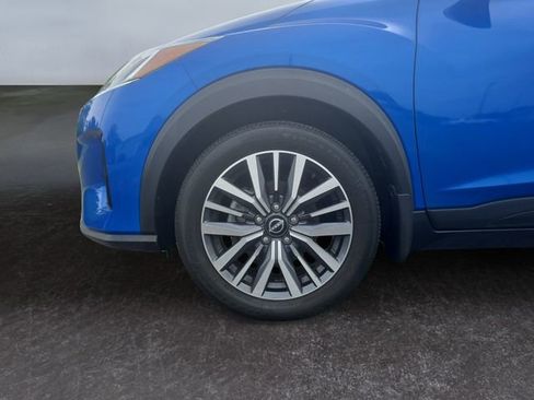 Used 2023 Nissan Kicks SV FWD image 14