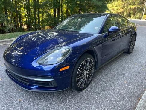 Used 2020 Porsche Panamera 4 AWD/4WD image 1