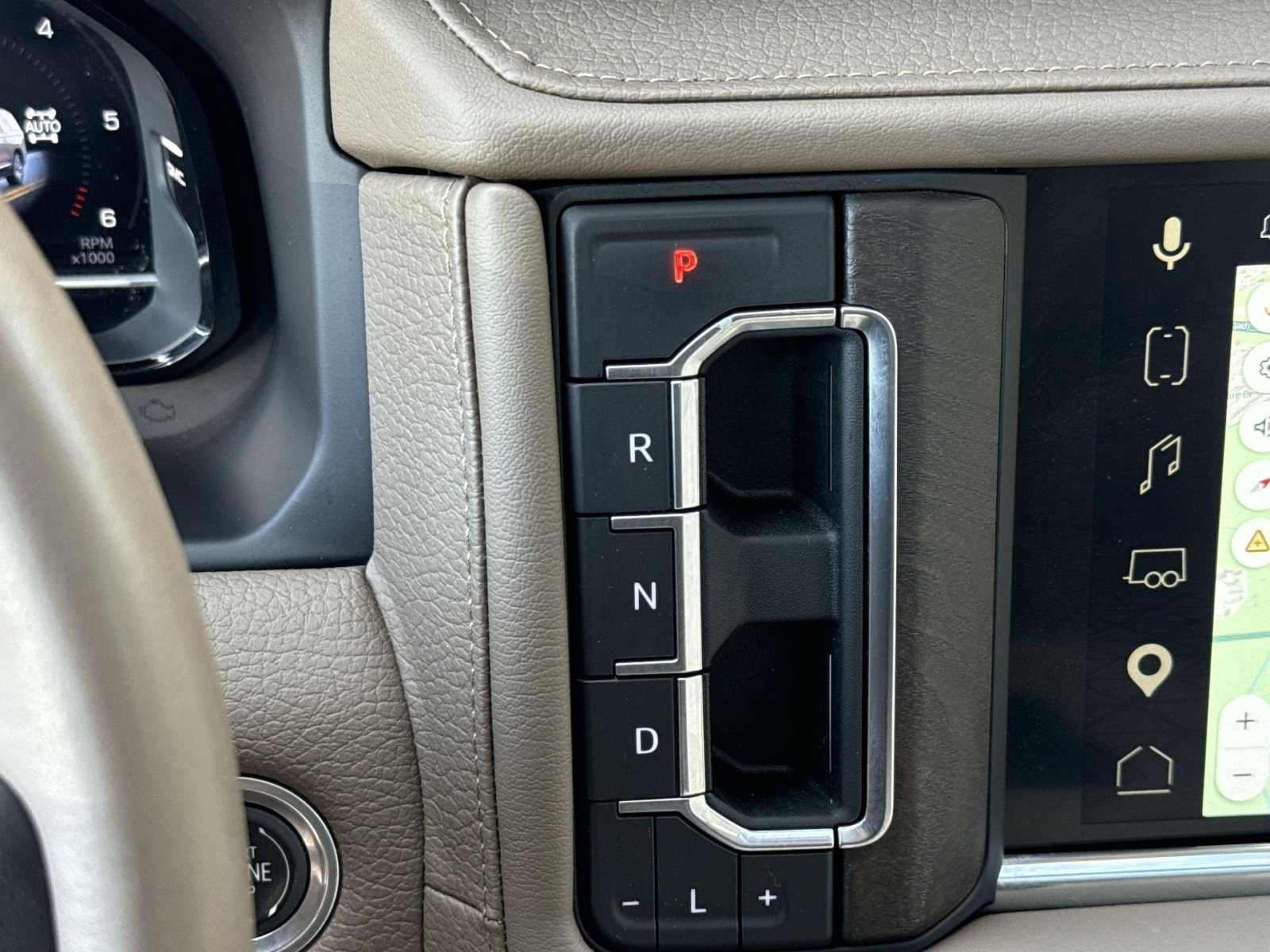 Used 2023 GMC Yukon Denali AWD/4WD image 23