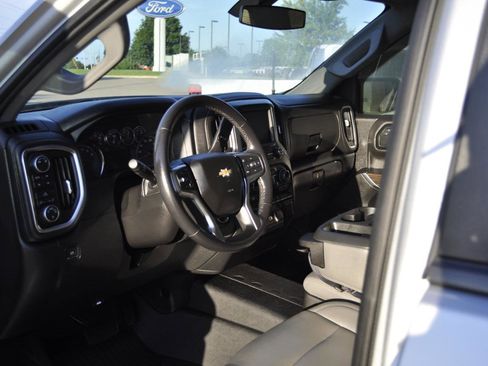 Used 2019 Chevrolet Silverado 1500 LT w/ All-Star Edition image 17