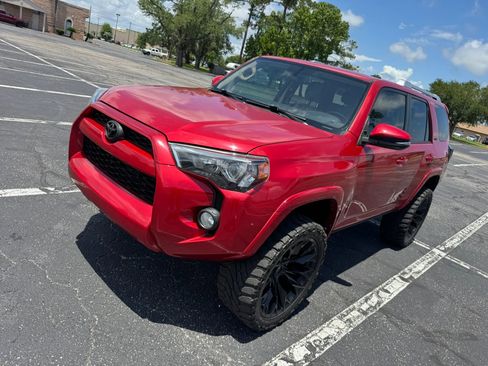 Used 2017 Toyota 4Runner SR5 Premium RWD image 13