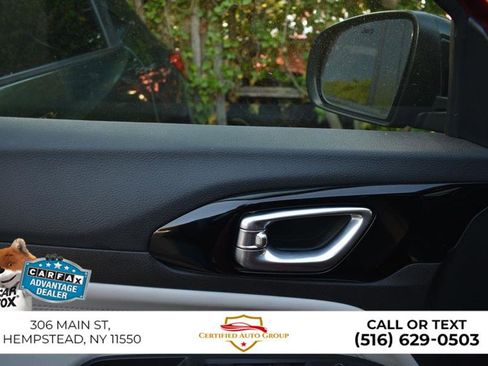 Used 2025 Jeep Compass Limited AWD/4WD image 13