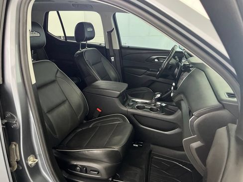 Used 2021 Chevrolet Traverse High Country AWD/4WD image 23