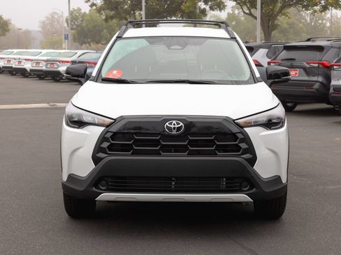 New 2026 Toyota Corolla Cross LE FWD image 2