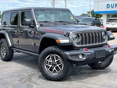 Used 2025 Jeep Wrangler Unlimited Rubicon AWD/4WD image 11