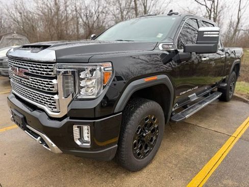 Used 2021 GMC Sierra 2500 Denali w/ Technology Package image 2
