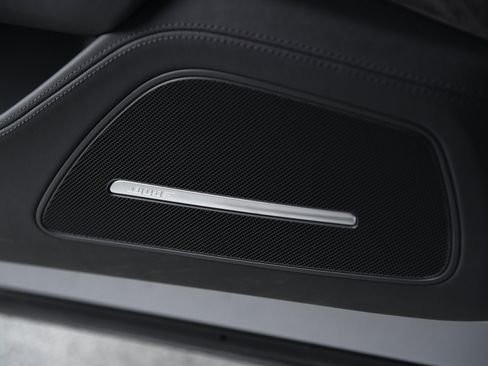 Used 2015 Audi S8 AWD/4WD image 18