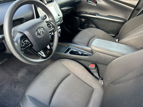 Certified 2022 Toyota Prius LE image 11
