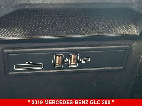 Used 2019 Mercedes-Benz GLC 300 4MATIC image 26