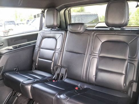 Used 2019 Lincoln Navigator L Reserve AWD/4WD image 18