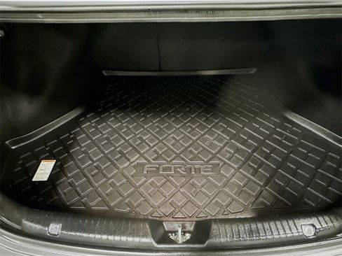 Used 2017 Kia Forte S w/ S Technology Package image 29