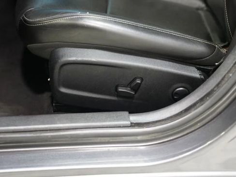 Used 2022 Chrysler 300 S w/ Comfort Group RWD image 24