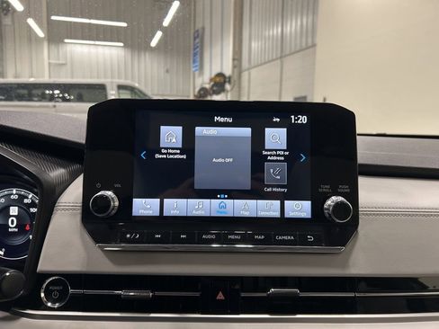 Used 2023 Mitsubishi Outlander 4WD Plug-In Hybrid image 18