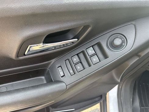 Used 2018 Chevrolet Trax LT w/ LT Convenience Package FWD image 15